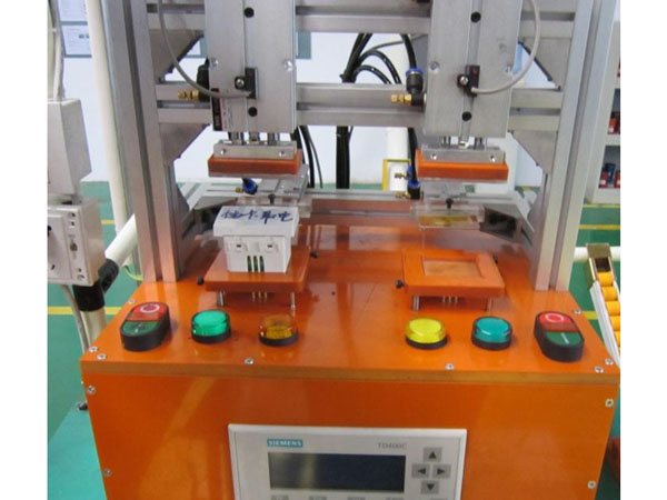 �뵼������ξ�